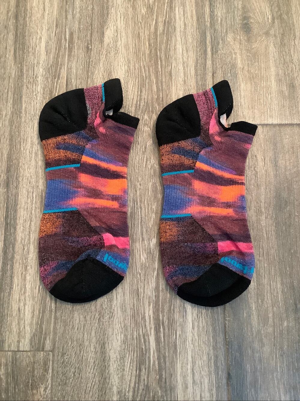 Smartwool Women's Large Garden Pink Run Brushed Print Low Ankle Socks E29-4
